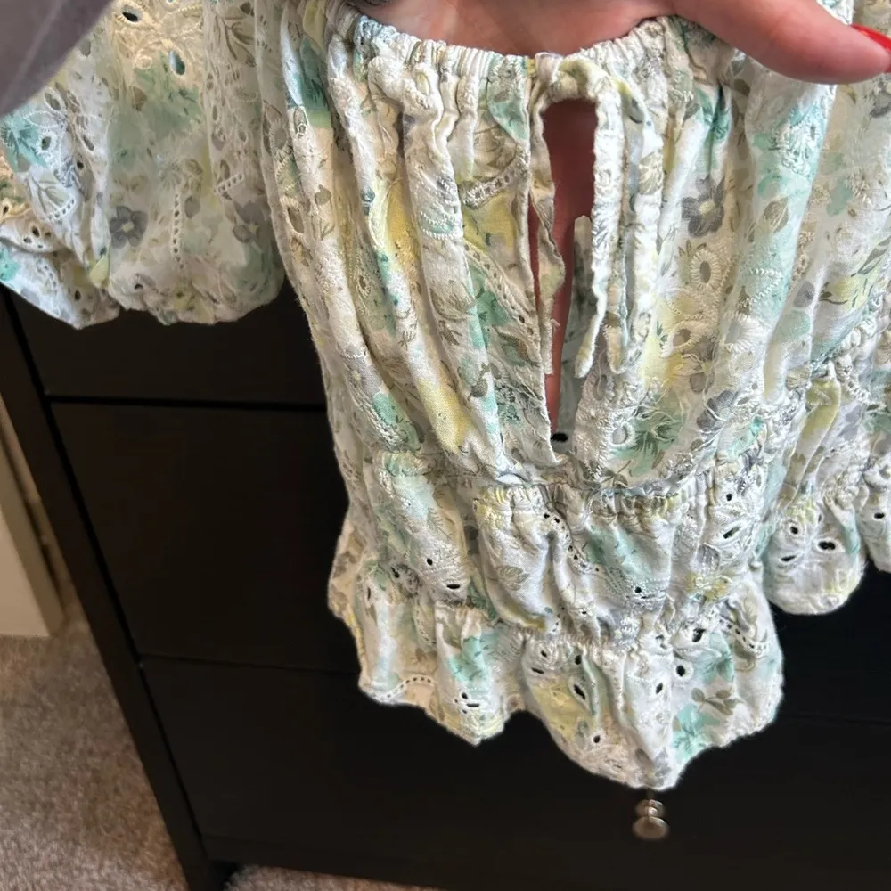 Mink Pink Puff Sleeve Top - Image 9