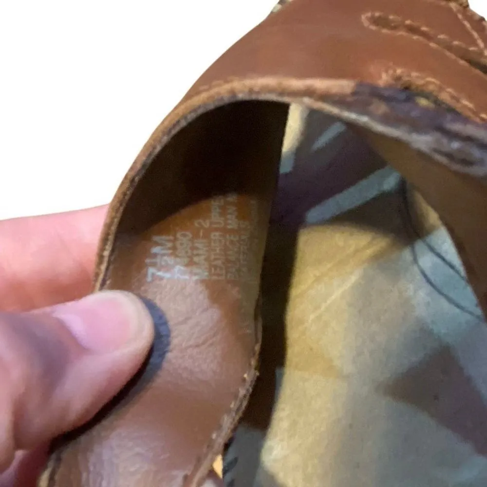 Naturalizer upper leather Miami size 7 1/2 torsey sandal with slight heel brown - Image 6