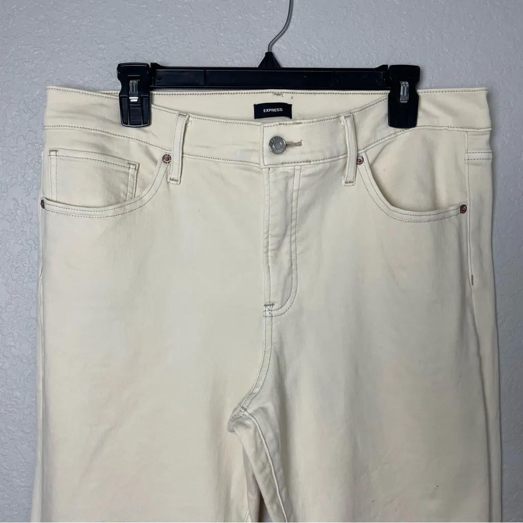 Express Wonen's Cream Skyscraper Midrise Bootcut Jeans with Slit Size 14L - Image 3