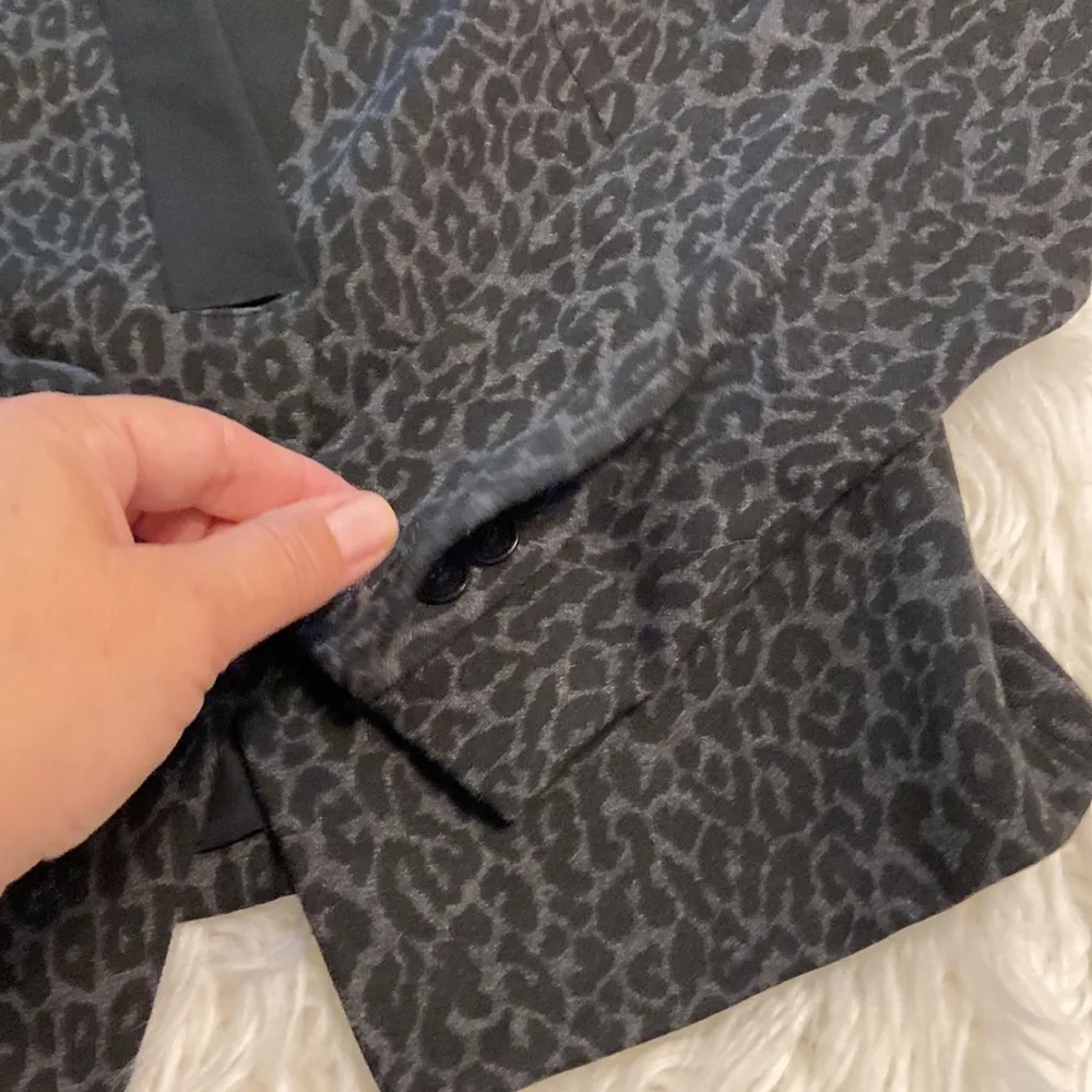 LOFT Blazer size 0P brand new with tag lengths 23” bust 28/30” long sleeves - Image 12