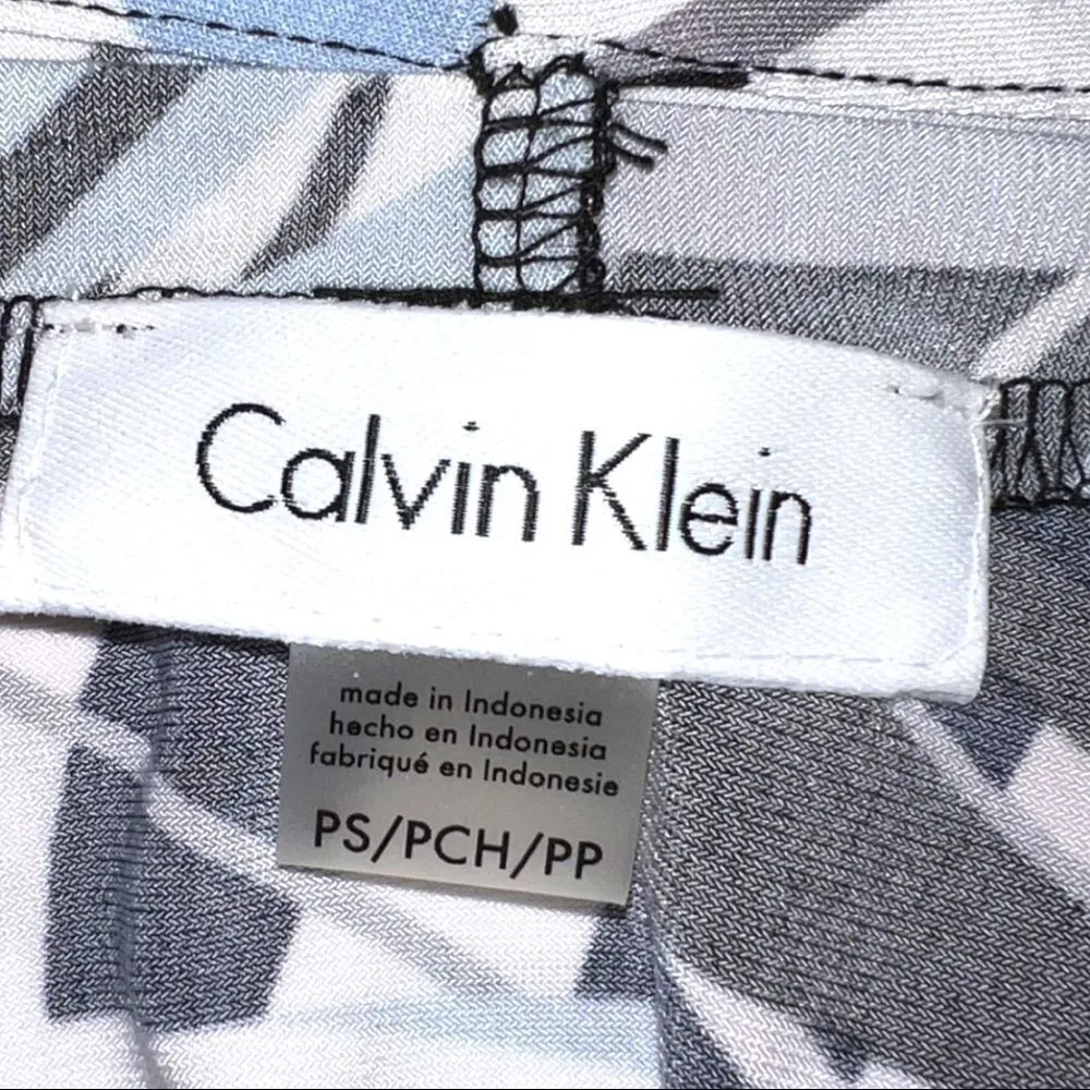 Calvin Klein super cute blue, black white abstract design sleeveless top - Image 10