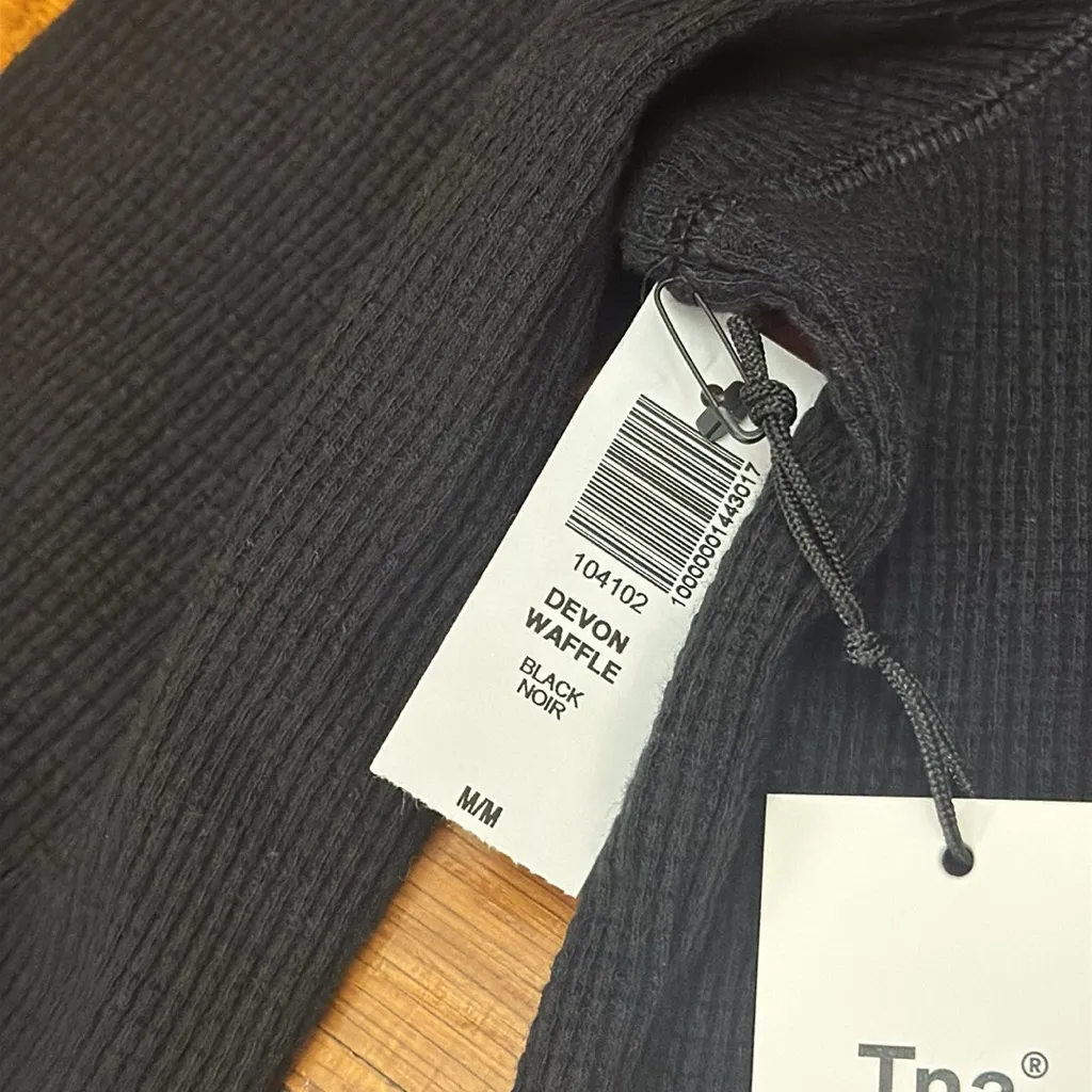 Aritzia TNA waffle hoodie Size M - Image 3