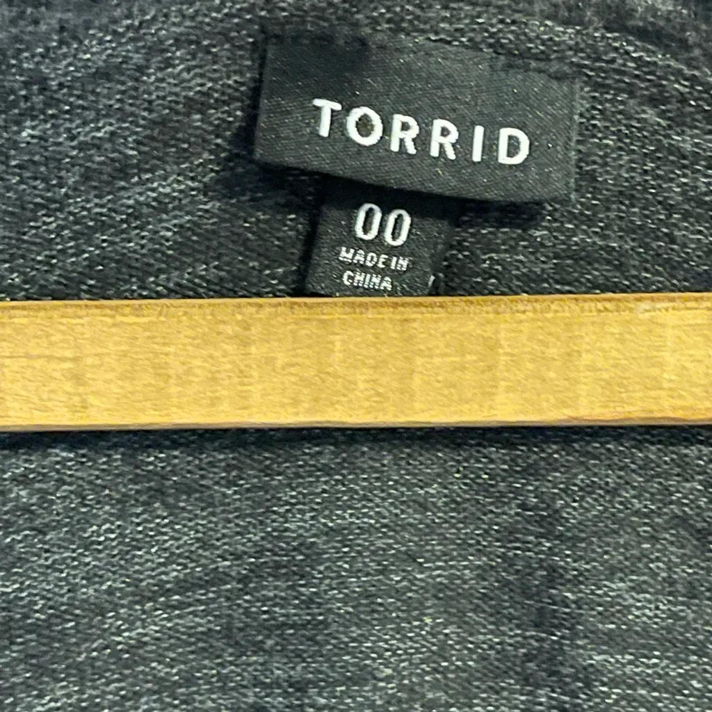 Torrid dark gray sweater. Torrid Size 00. Perfect for fall. Soft. Cozy. - Image 3