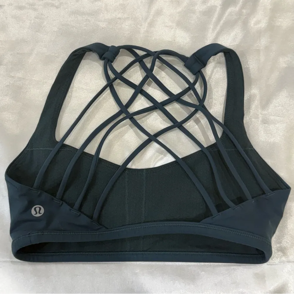 Lululemon Free To Be Wild Bra Size 4 Teal Shadow Strappy Yoga Pilates Sports Bra - Image 10
