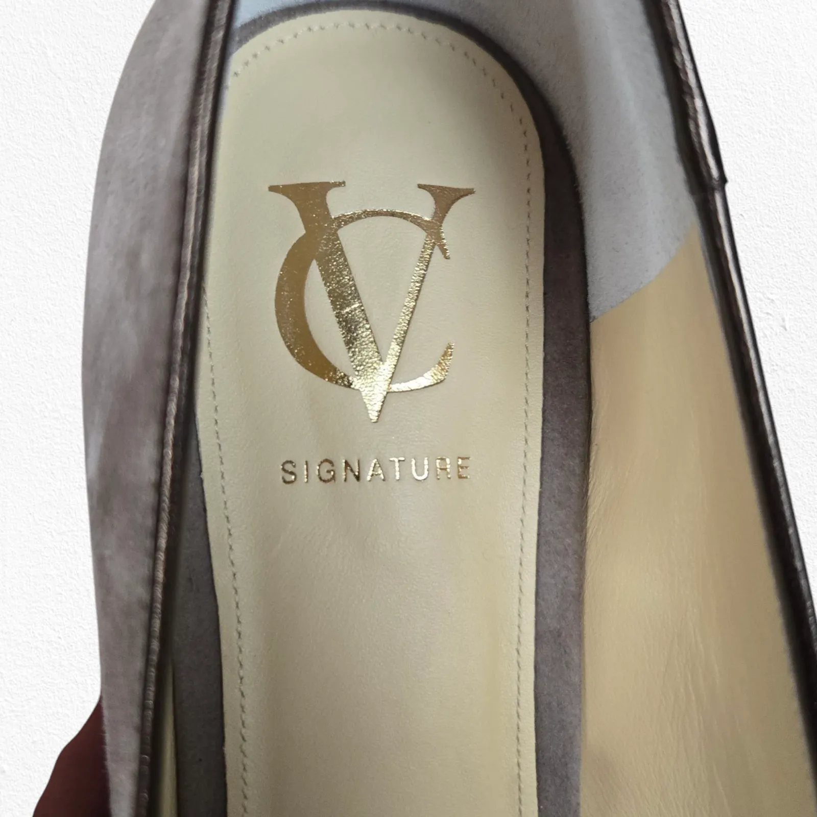 VC Signature Dark Taupe Leather Suede Almond Toe Slip On Loafer Flats Size 9.5 Brown - Image 7