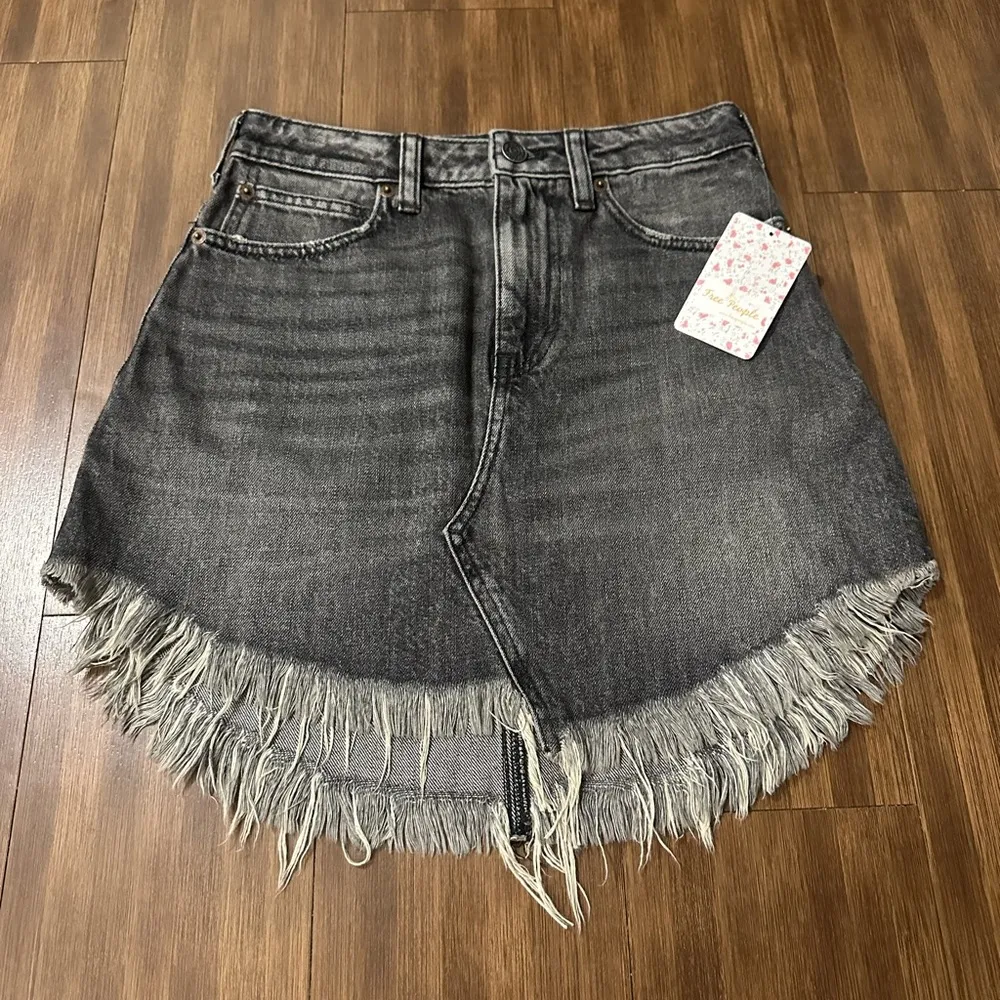 NWT free people we the free maverick frayed fringe mini skirt black denim sz 24 - Image 2