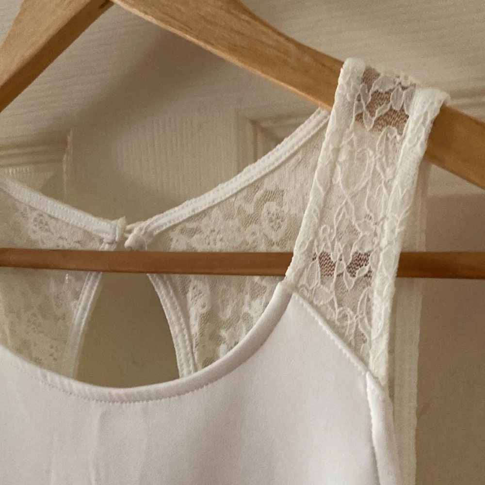 Forever 21 White Fit & Flare Neoprene Dress Lacy Cutouts Size Small Like New S - Image 3