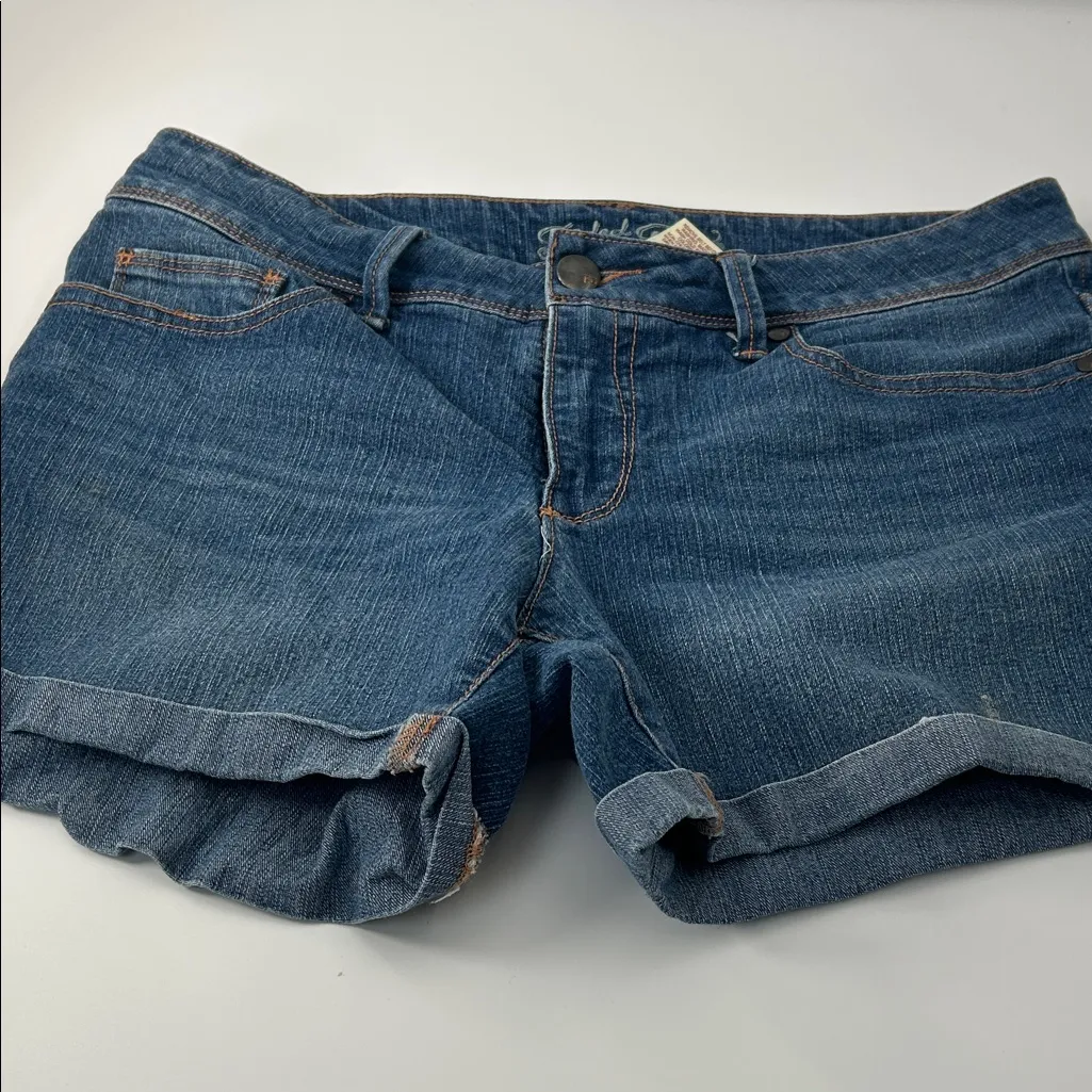 Faded Glory Women's Classic Blue Jean Shorts - Image 15