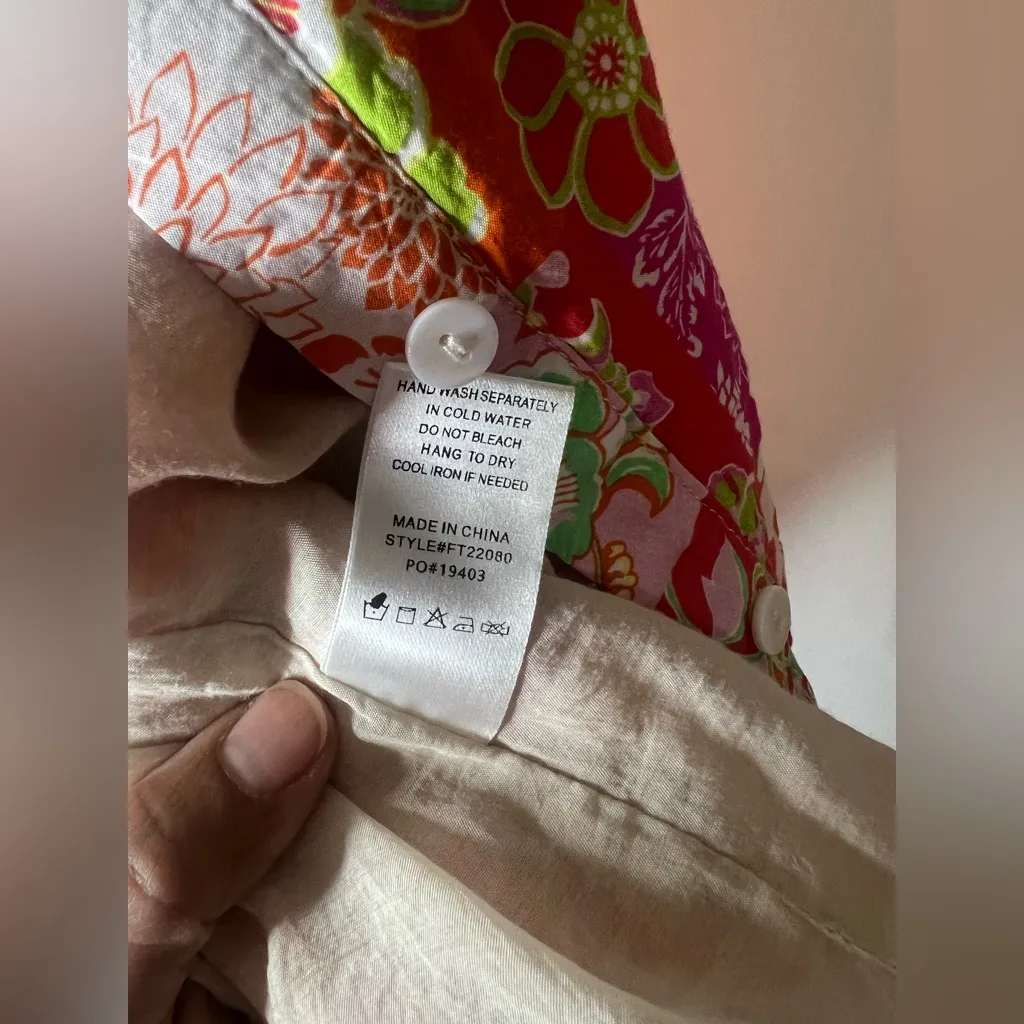 Fate Colorful Floral Blouse size medium Pink - Image 12