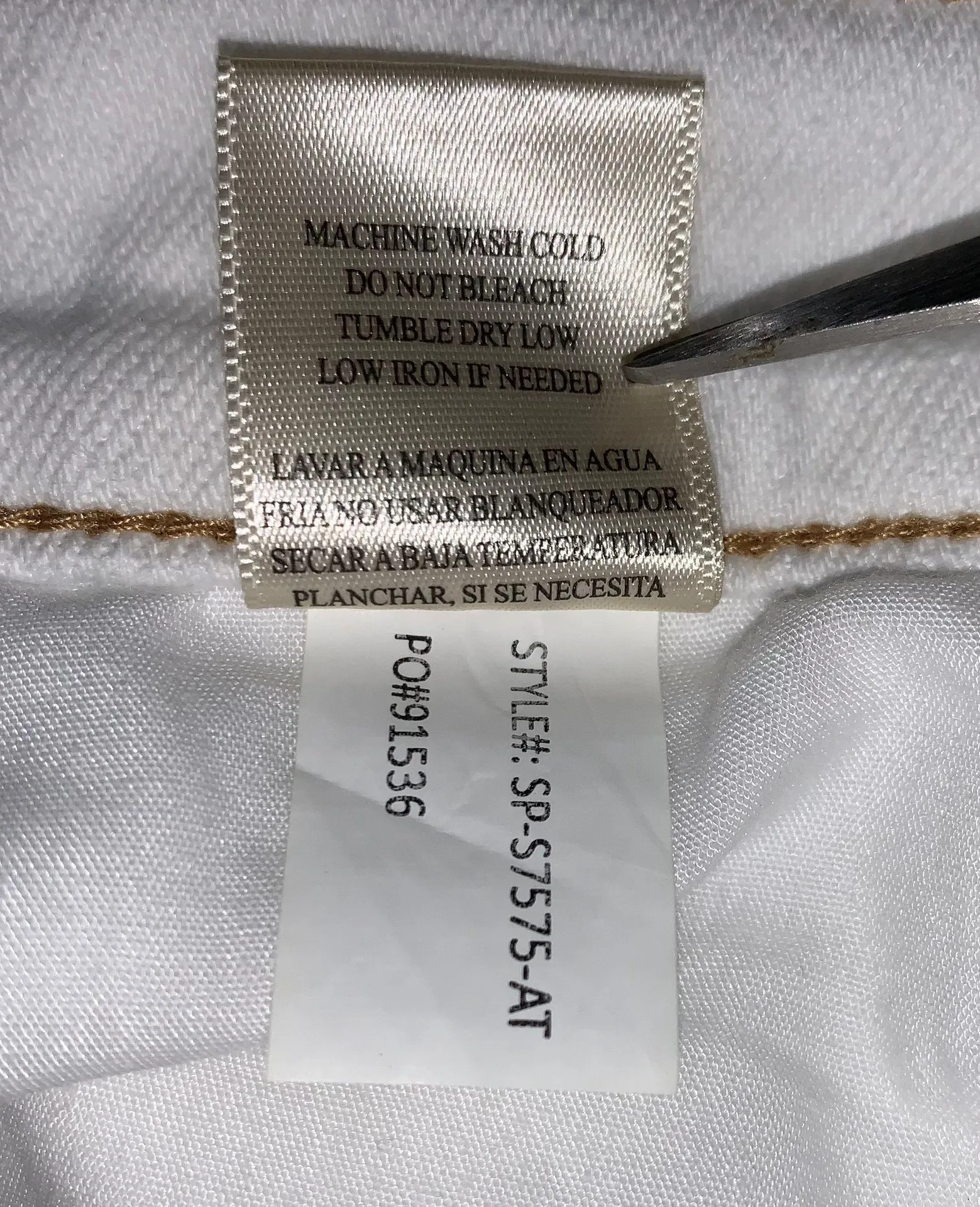 white frayed hem denim shorts size 25 - Image 7