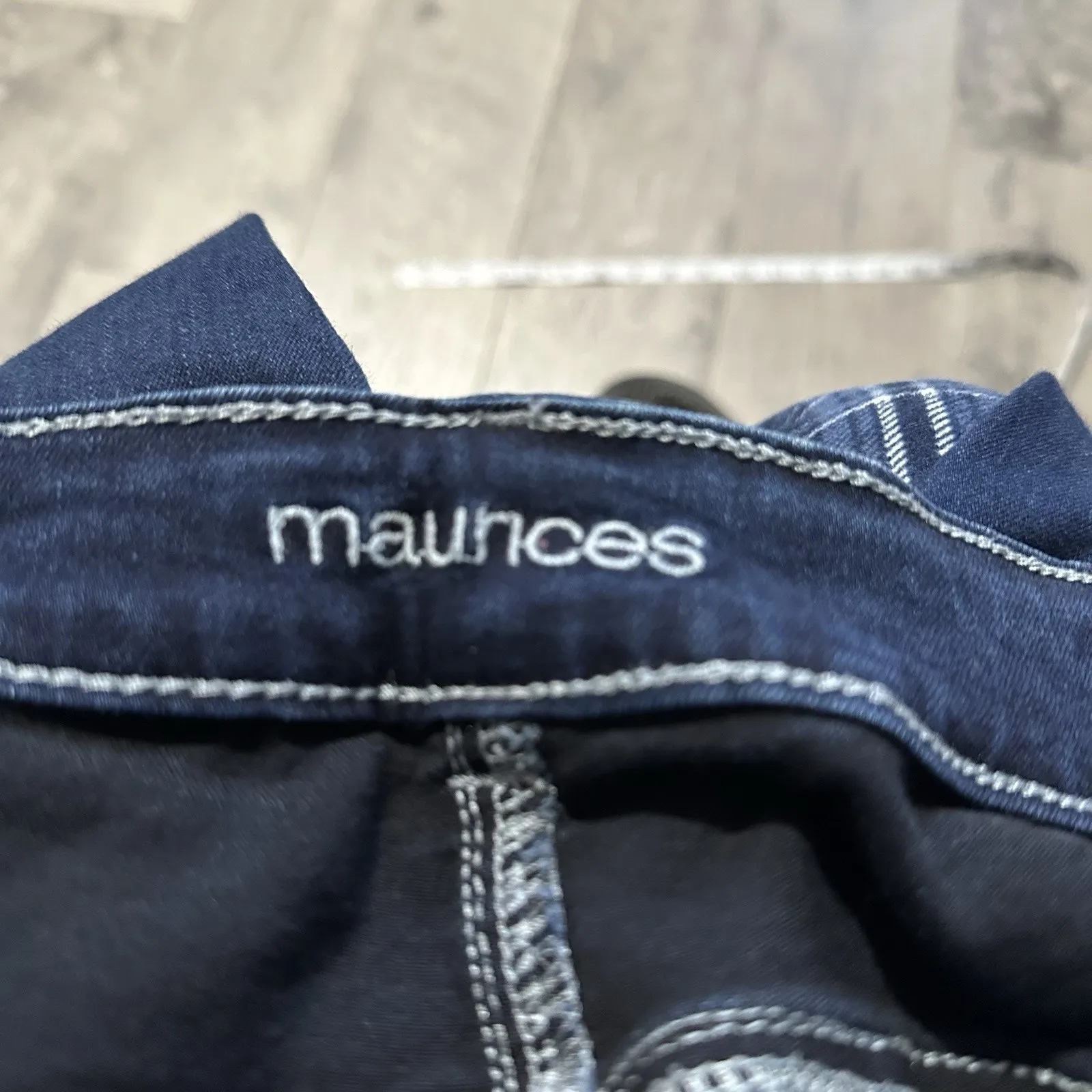 2000s Maurice’s Women’s Flared Bootcut Jeans dark wash size 11 short embellished - Image 9