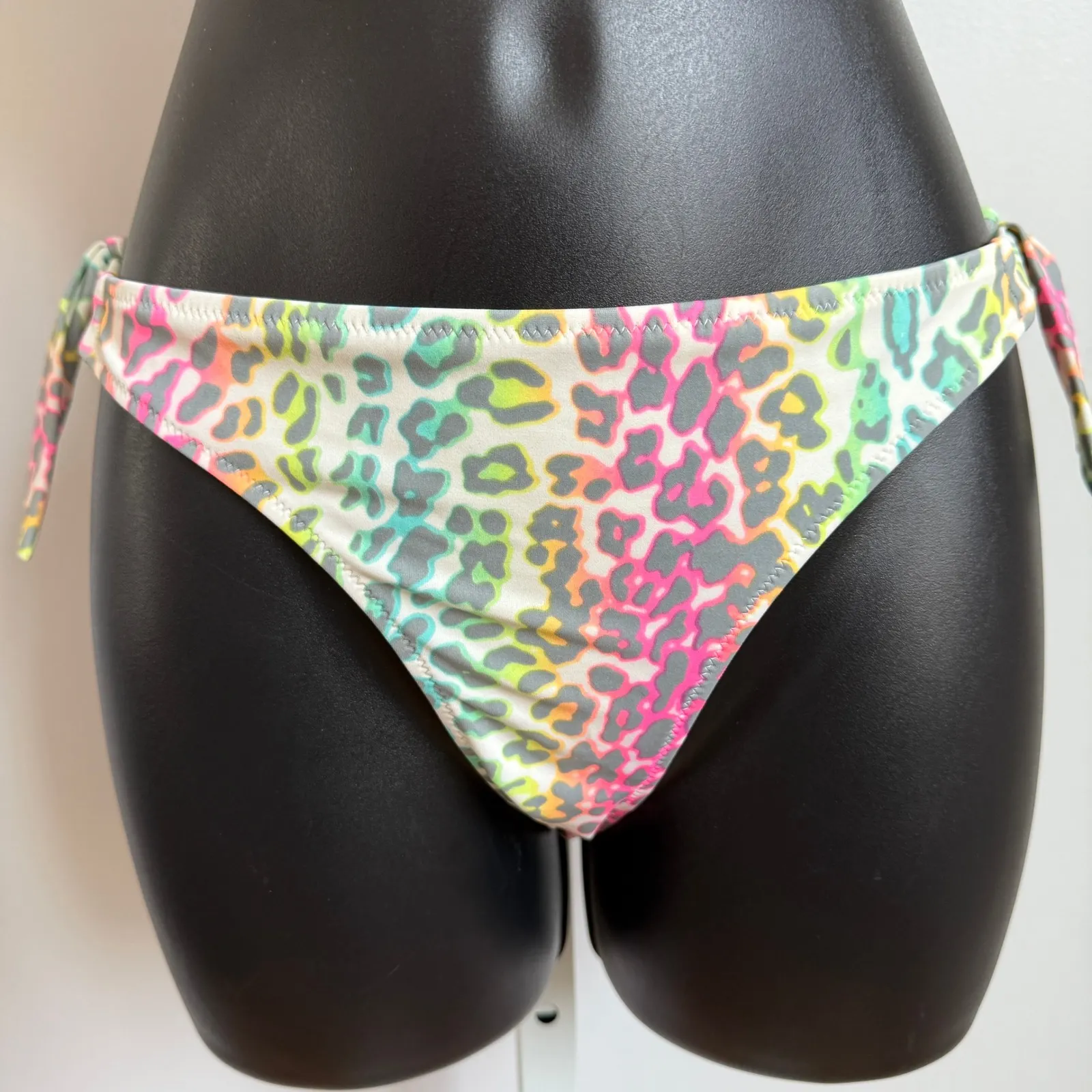 Victoria's Secret Swimwear‎ Bikini Set Leopard Print Strapless 32B/Small - Image 4