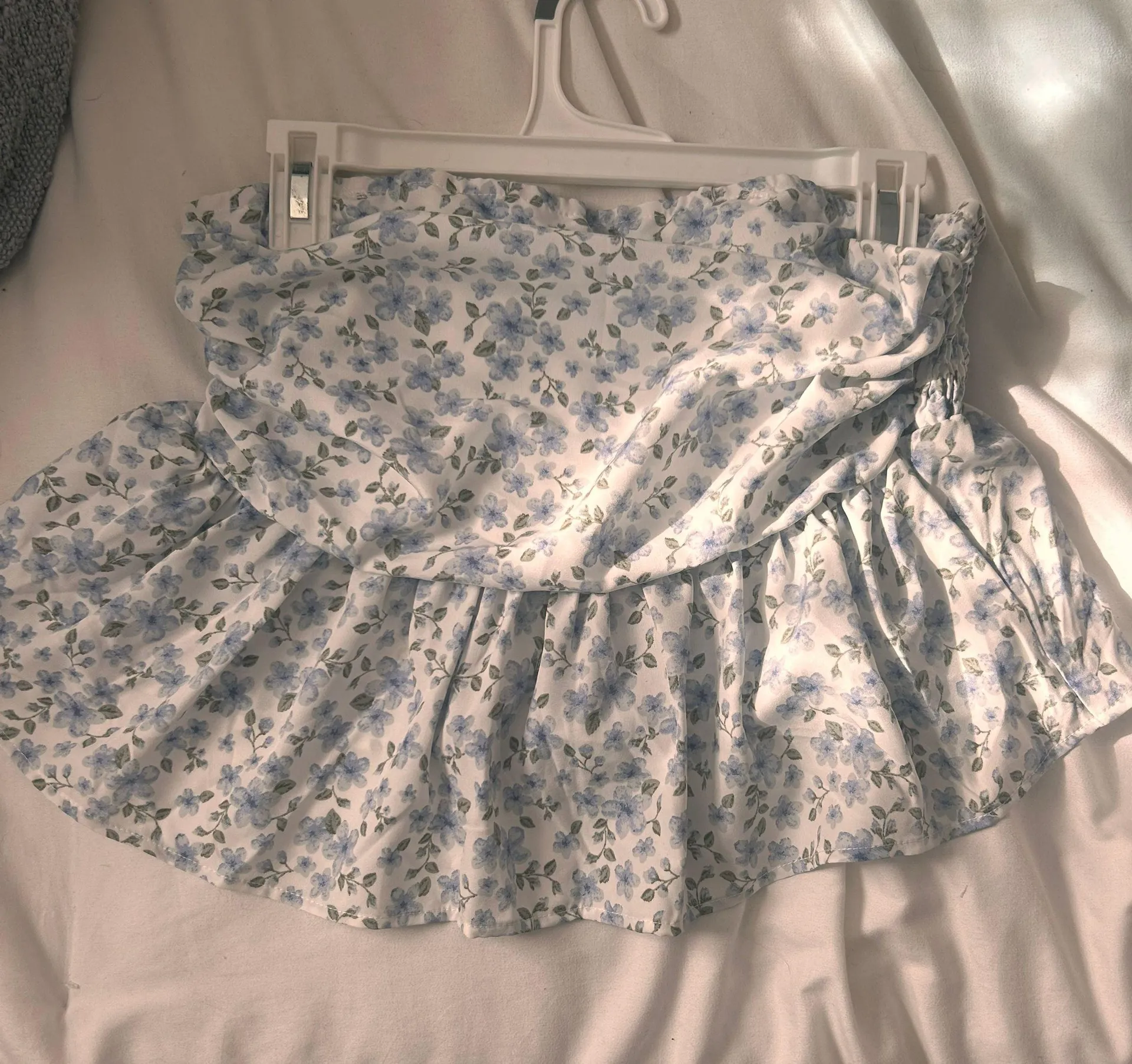 Strapless Blue Floral Puffy Top Size M - Image 2