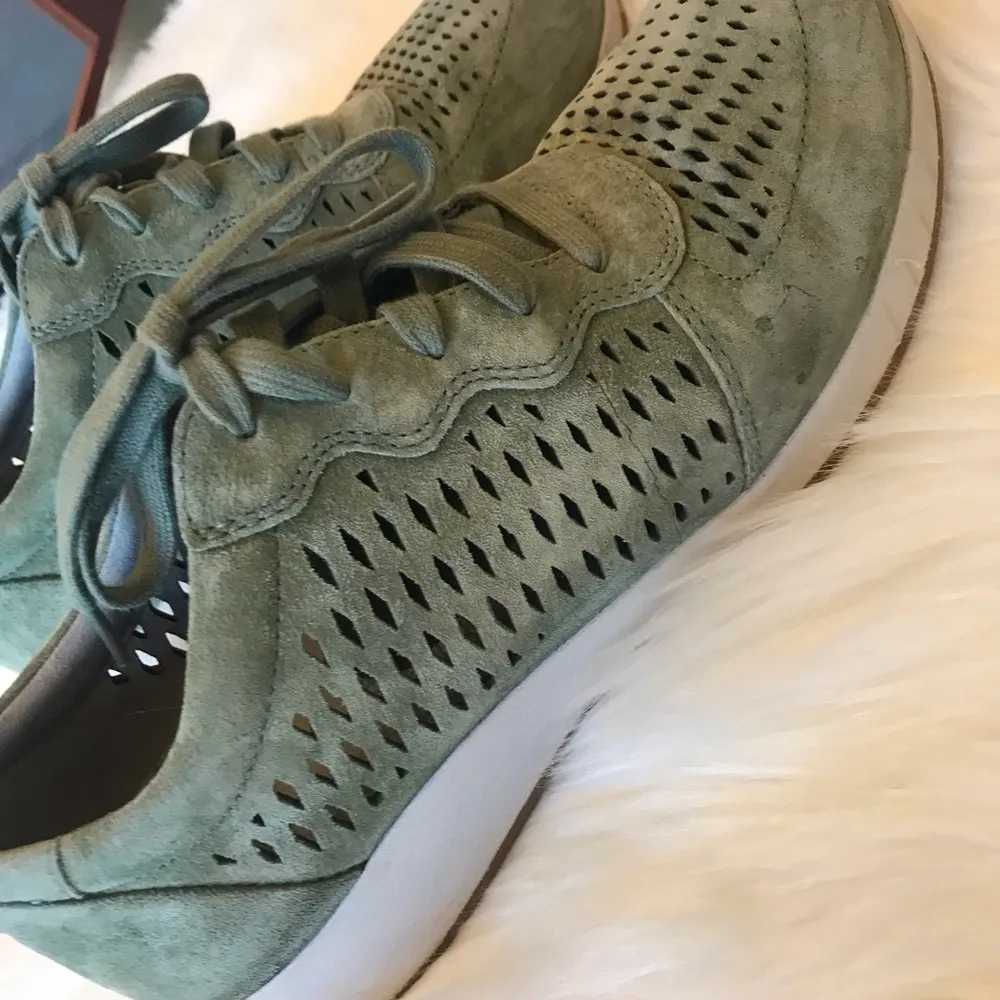 Dansko Women’s Ventilated "Charlie" Suede Sneakers 8 39 - Image 3