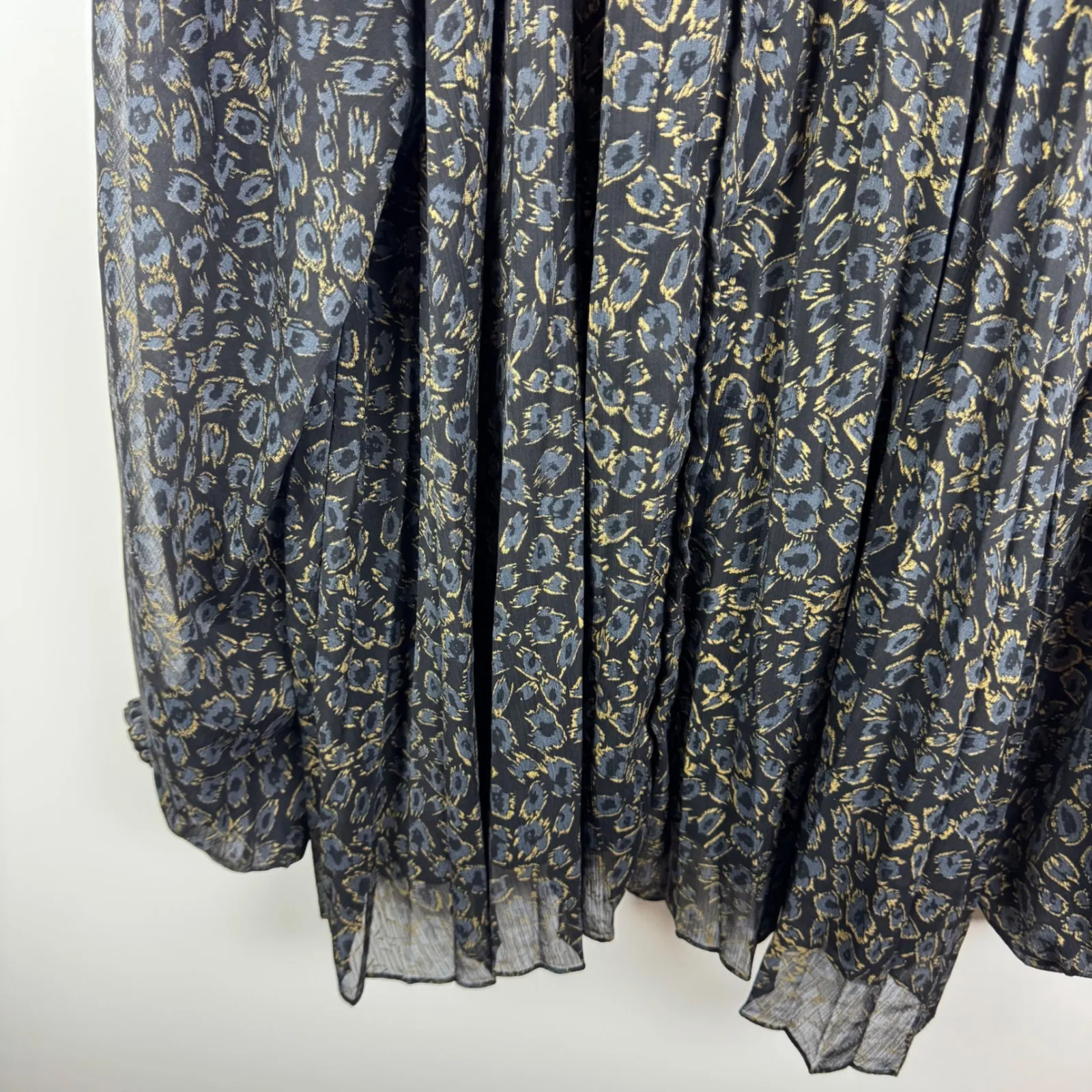 Oddi Black Gold Metallic‎ Animal Print
Smocked Pleated Blouse Sz 3XL Long Sleeve - Image 3