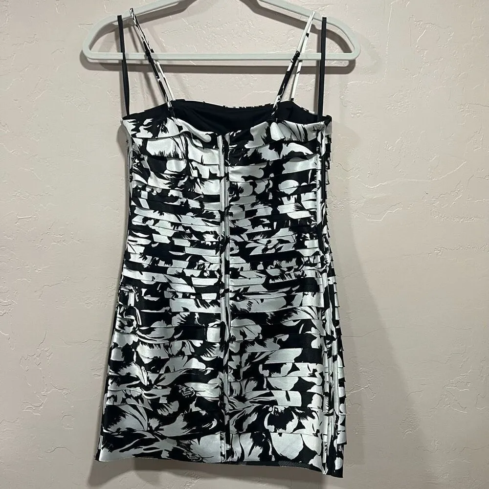 WHBM Black and White Floral Shutter Pleat Spaghetti Strap Cocktail Dress - Image 4