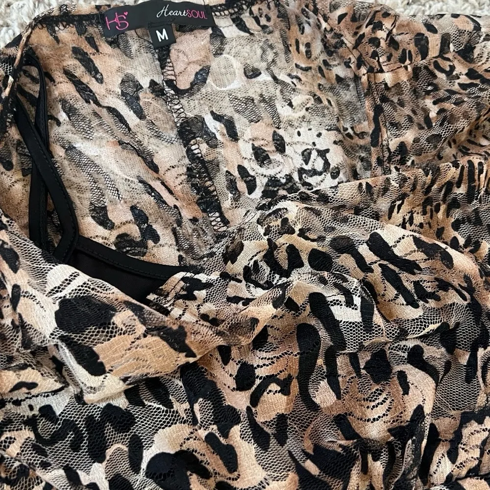 Heart Soul Animal Print Scoop Neck Cap Sleeve Tan Blouse Top Pullover Medium - Image 6