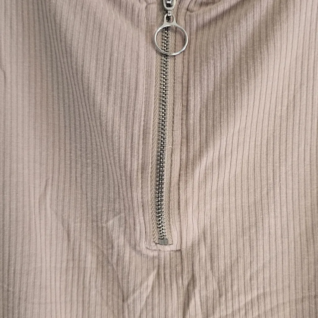 Garage Taupe Ribbed Top - Image 2