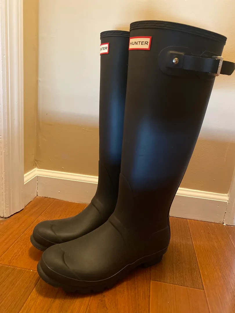 Hunter Black Rainboots - Image 3