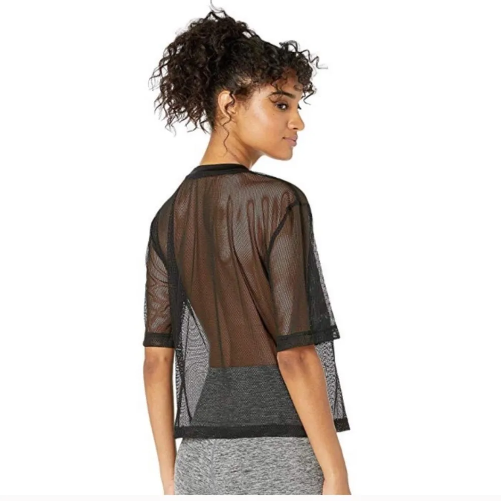 Bebe Sport Short Sleeve Mesh Top. Size Small. - Image 4