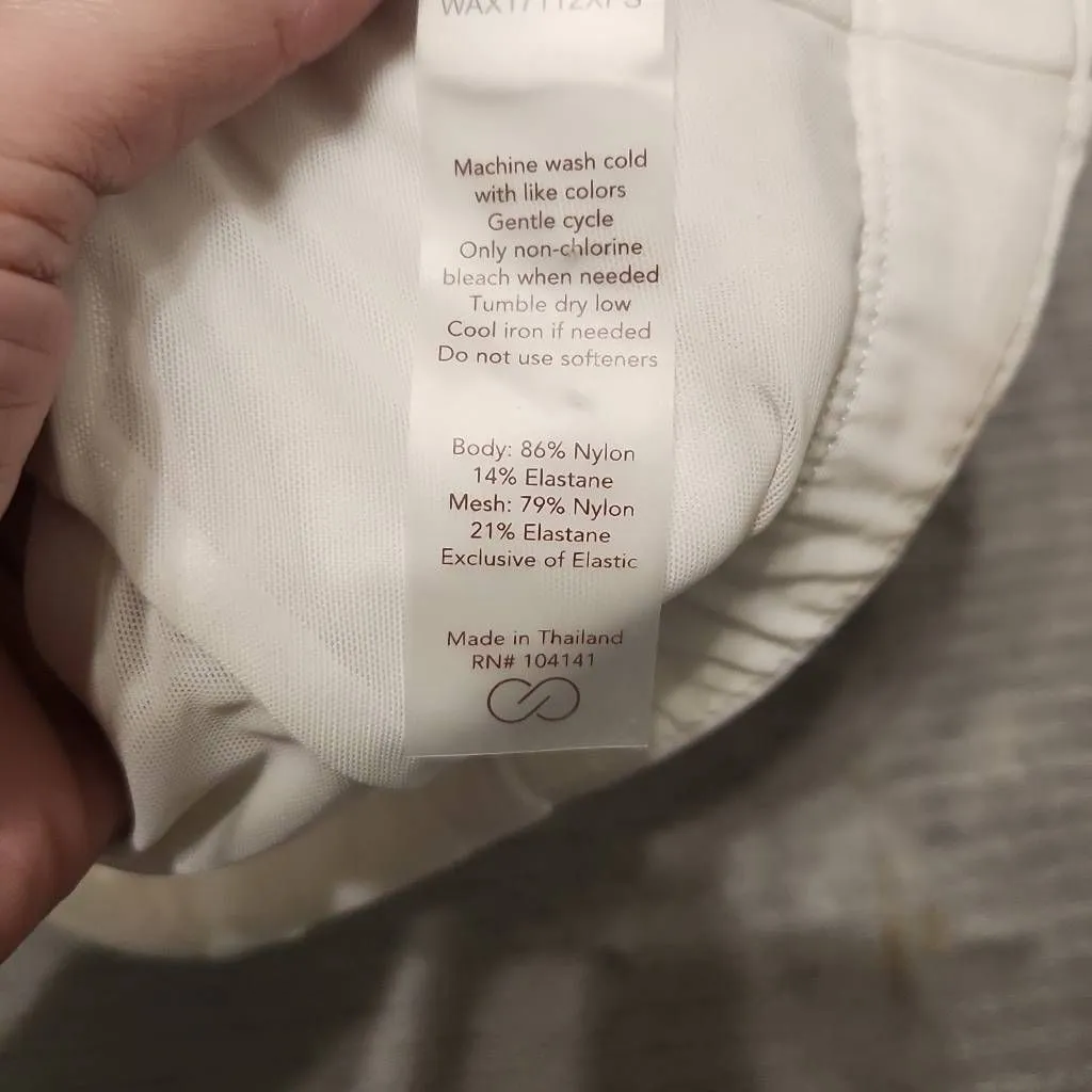 Calia by Carrie Underwood Size 34DD White Zip Up Racerback Sports Bra - Image 4