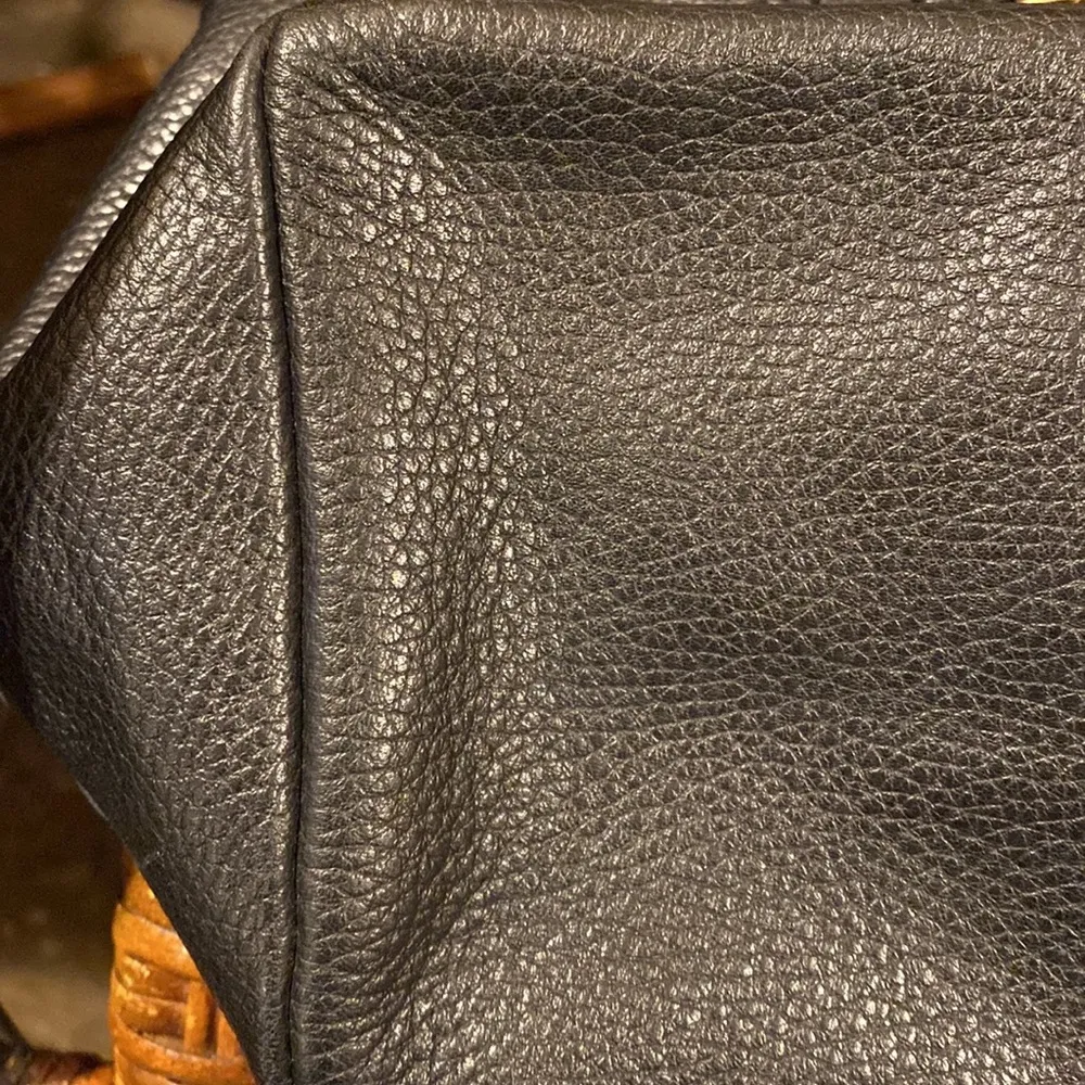 Isabella Fiore Whip it good Angela Tote Black Leather Large beautiful condition - Image 11