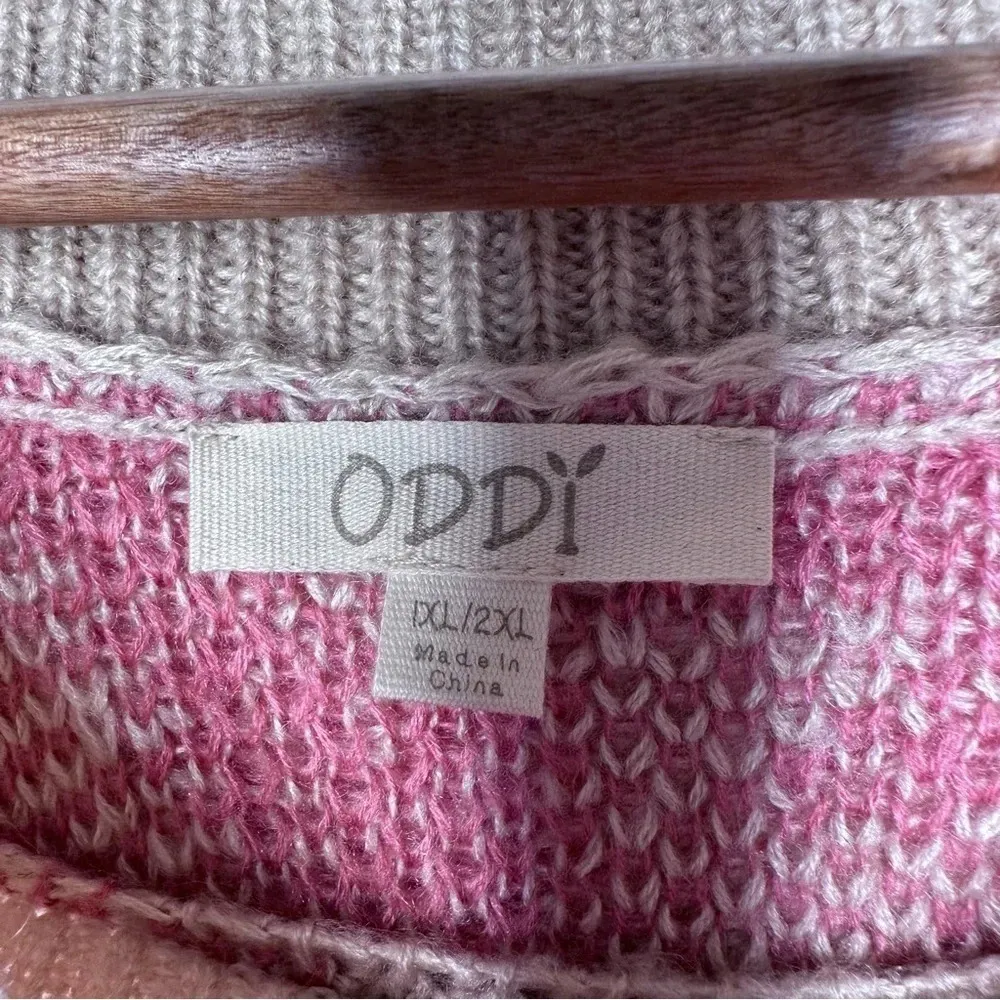 ODDY NWOT Cream and Pink Animal Print Sweater Size 1XL/2XL - Image 6