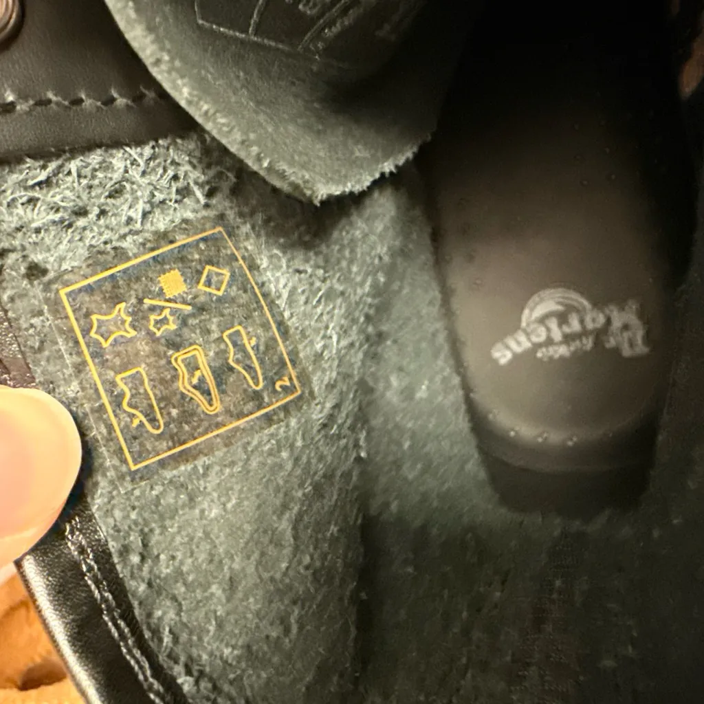 Dr. Martens Women's 8 Eye Leather Boots 11821006 BLACK SMOOTH Size 9-New *read - Image 7