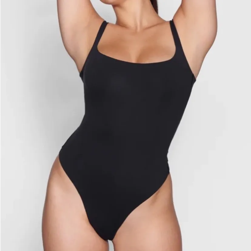 SKIMS Fits everybody square neck bodysuit in Onyx Style BS-SCN-0294 Size XXS - Image 2