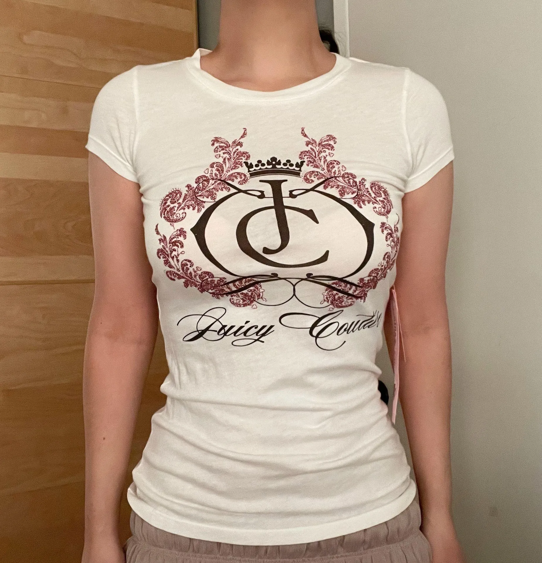 Saks Vintage Glitter Sparkly Logo Tee T-shirt - Image 4