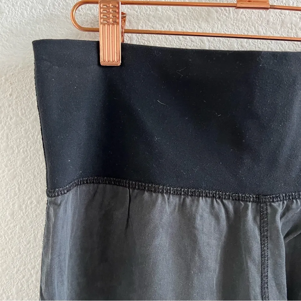 Lululemon Black Gray Tencel Lightweight Pants 6 - Image 4