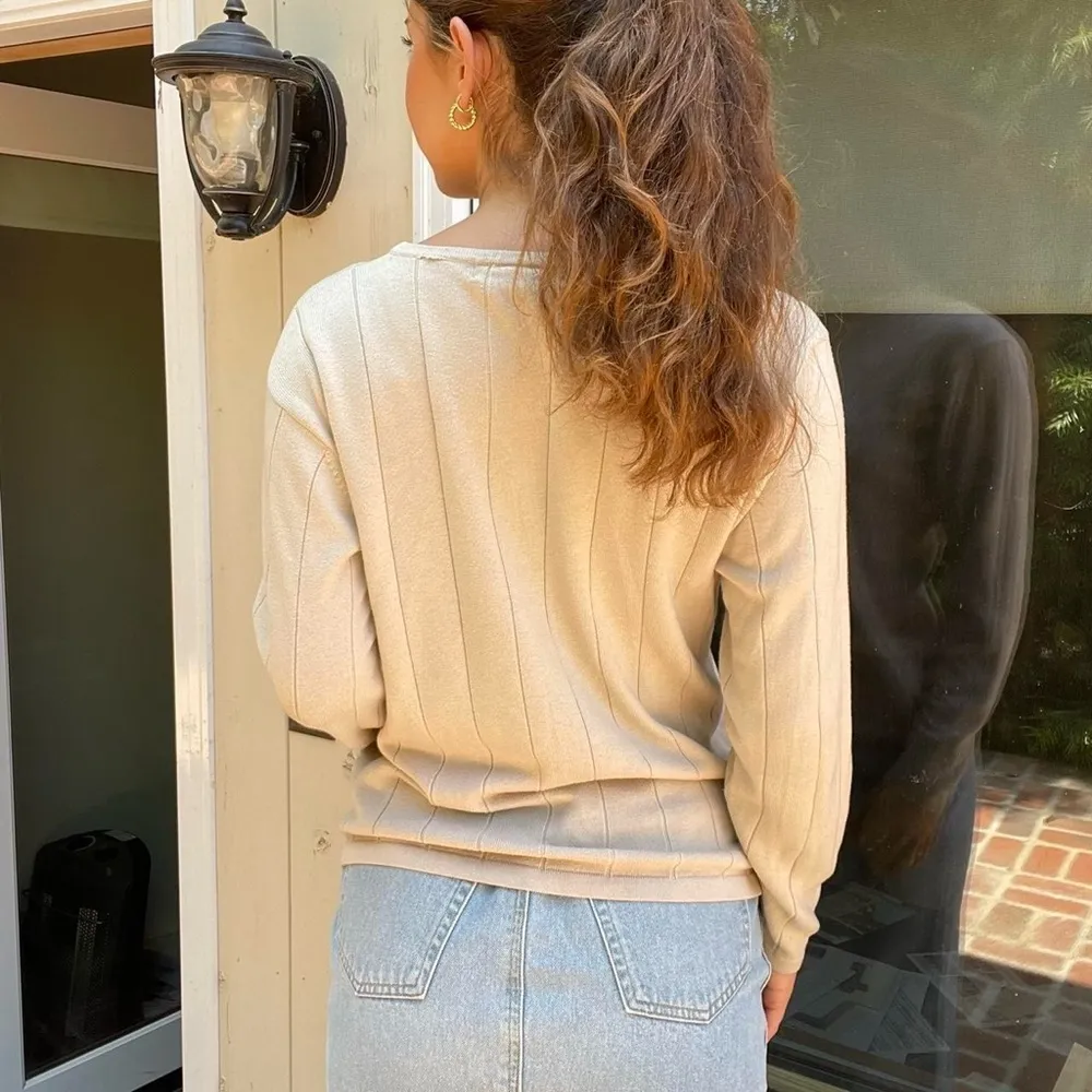 Vintage dress barn beige long sleeve top - Image 3