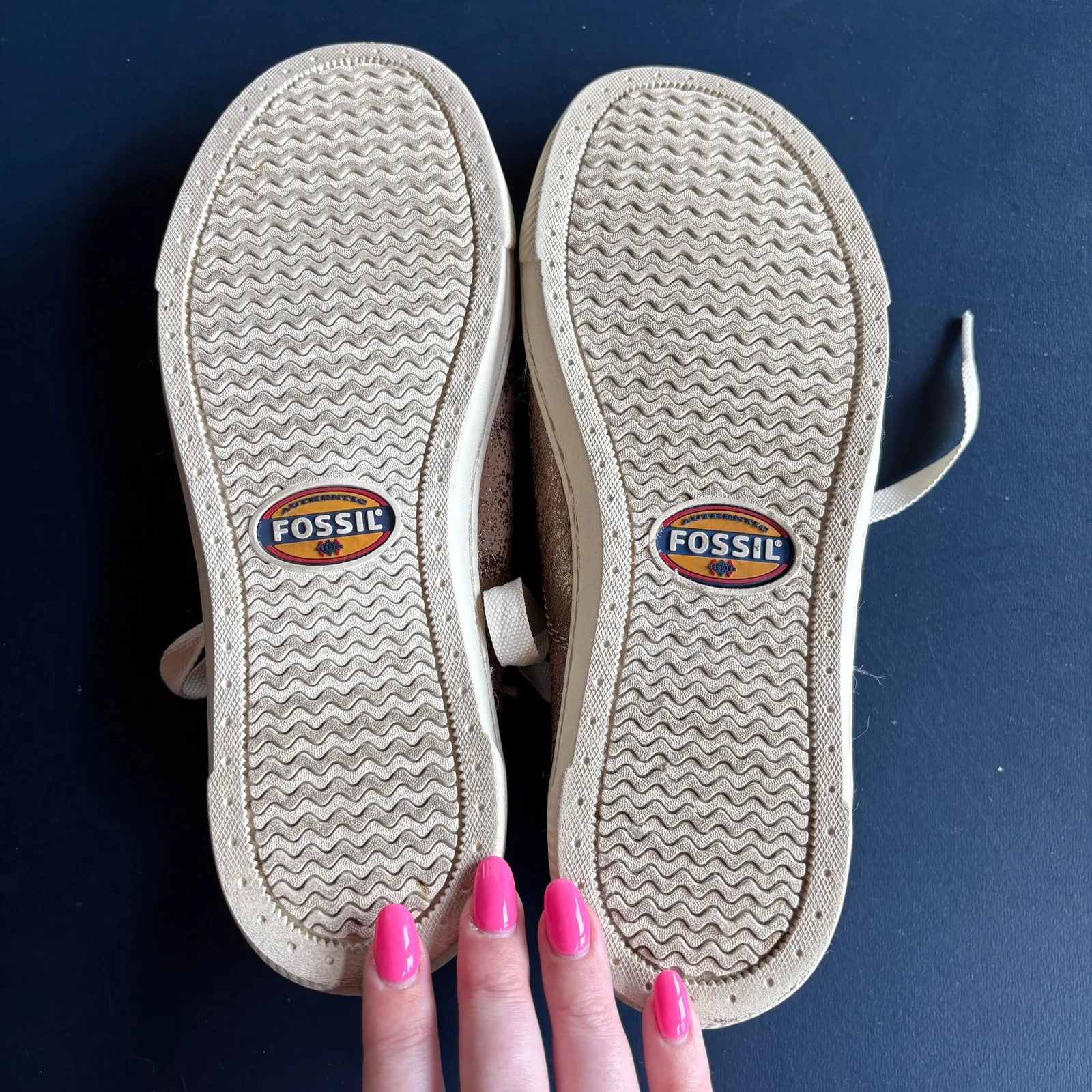 Fossil Gold Metallic Shimmer Statement Sneakers Lace Up Comfort Shoes Size 7 - Image 8