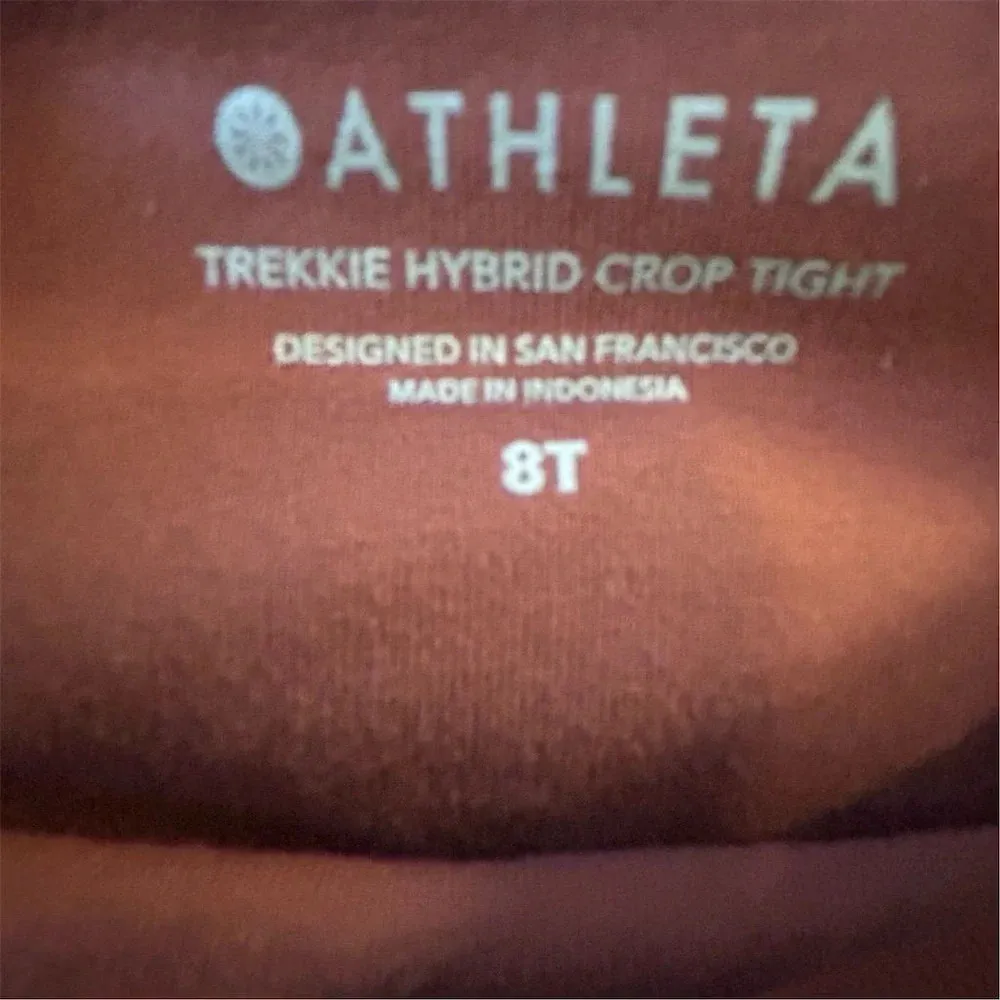 Athleta Women's Trekkie Hybrid Crop Leggings Burgundy Red Size 8 Tall Tapered - Image 8