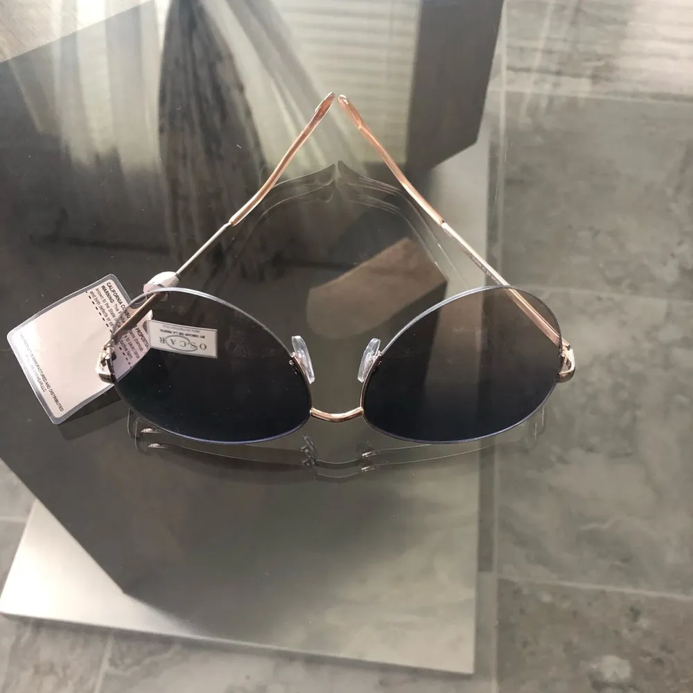 Oscar de la Renta Sunglasses 100% UV Protect New w/Tag - Image 3