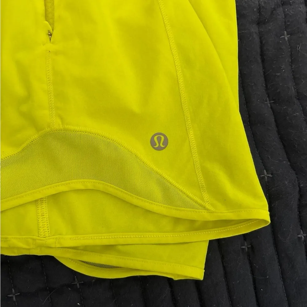 Lululemon Hotty Hot Short II *Long 4"
Highlight Yellow size 6 tall - Image 7