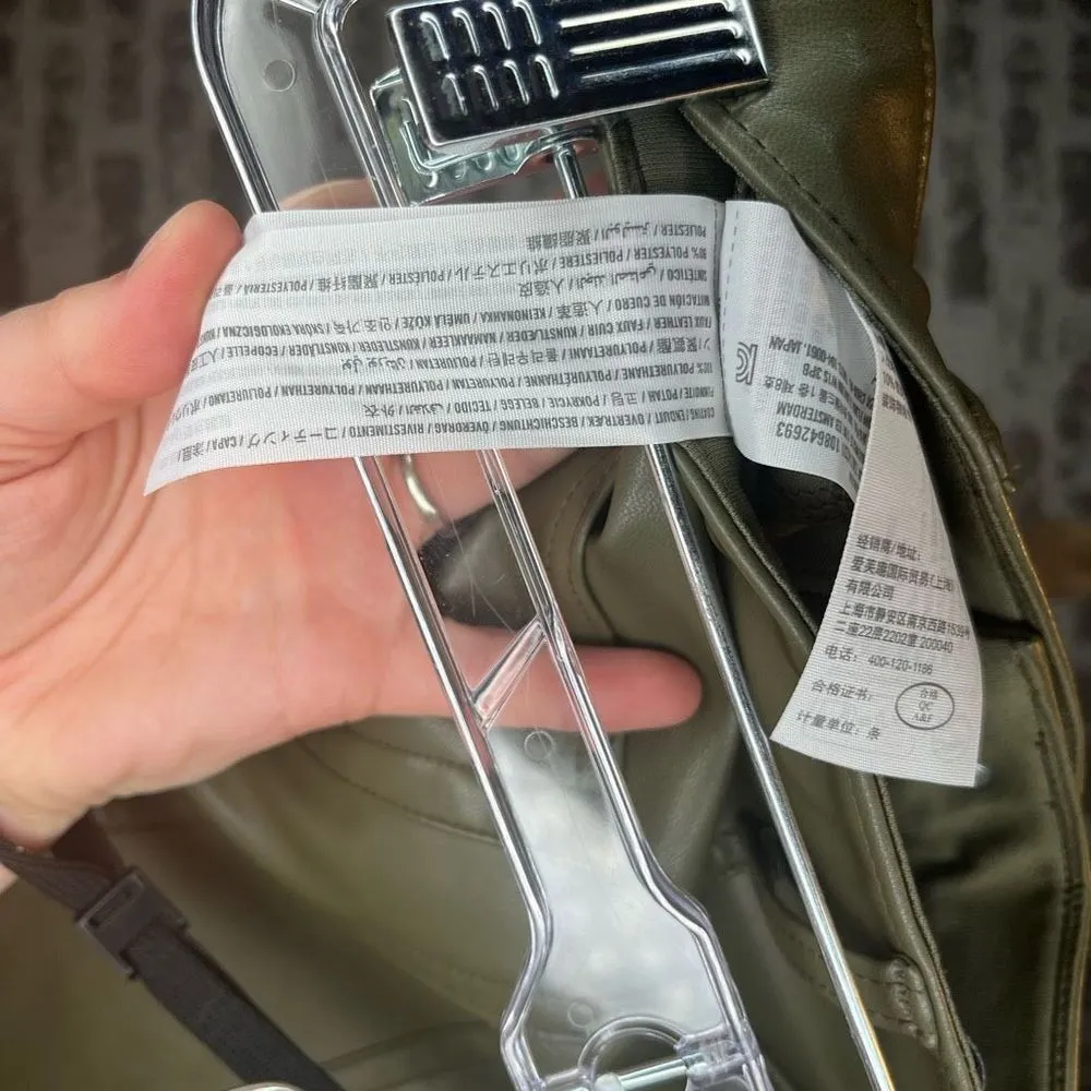 Abercrombie & Fitch | women faux leather 90’s relaxed highrise - Image 5