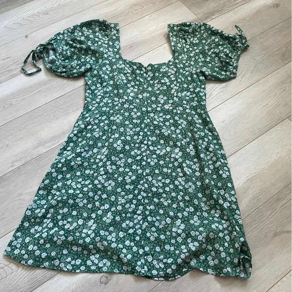 Motel Rocks Calia Dress Floral Puff Sleeve Mini Green (Small) - Image 6