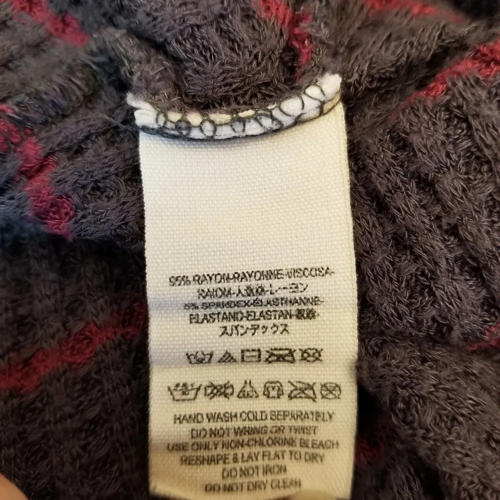 {M} Free People Sunset Park Drippy Thermal Charcoal Burgandy Striped - Image 8