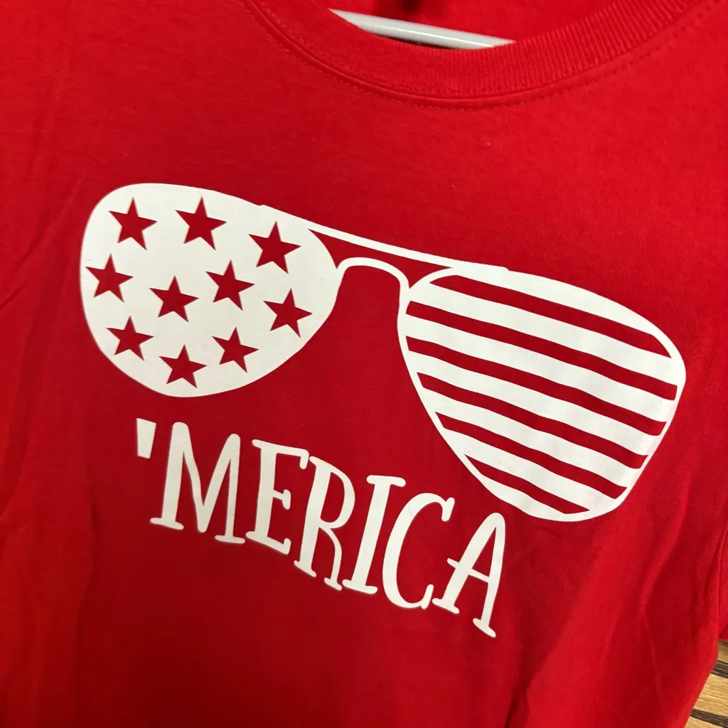 Fruit‎ Of The Look Red American Flag Sunglasses Tee Size Small - Image 3