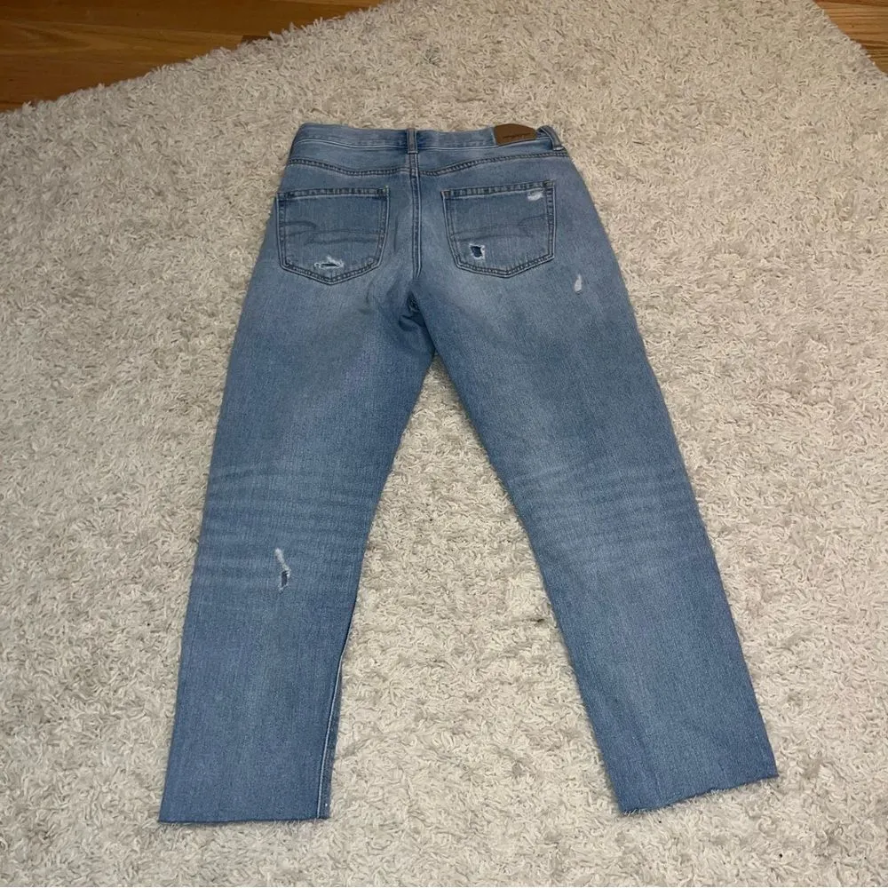 American Eagle  Distressed Mom Jeans size 2 regular - Image 6