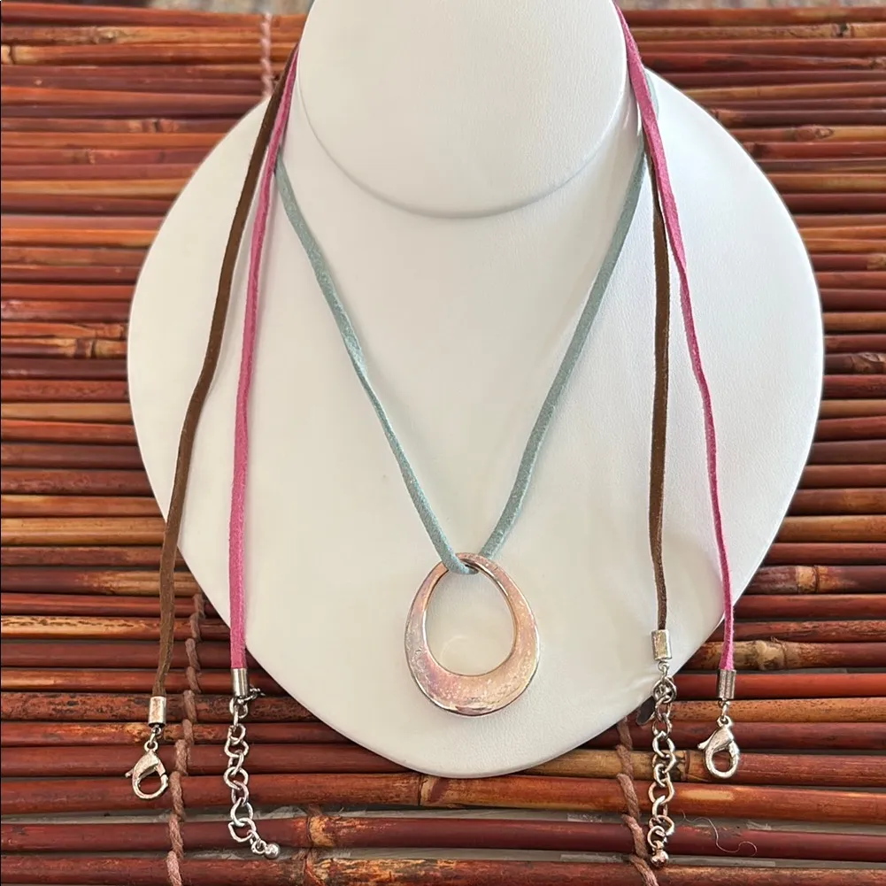 Premier Designs  Convertible Necklace with Silver Pendant - Image 2