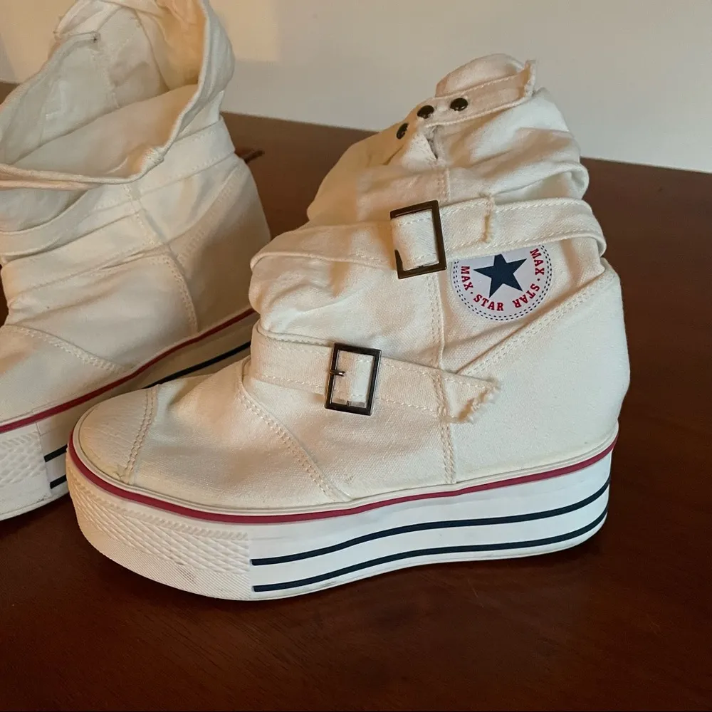 Max Star platform booties Size 6 - Image 8
