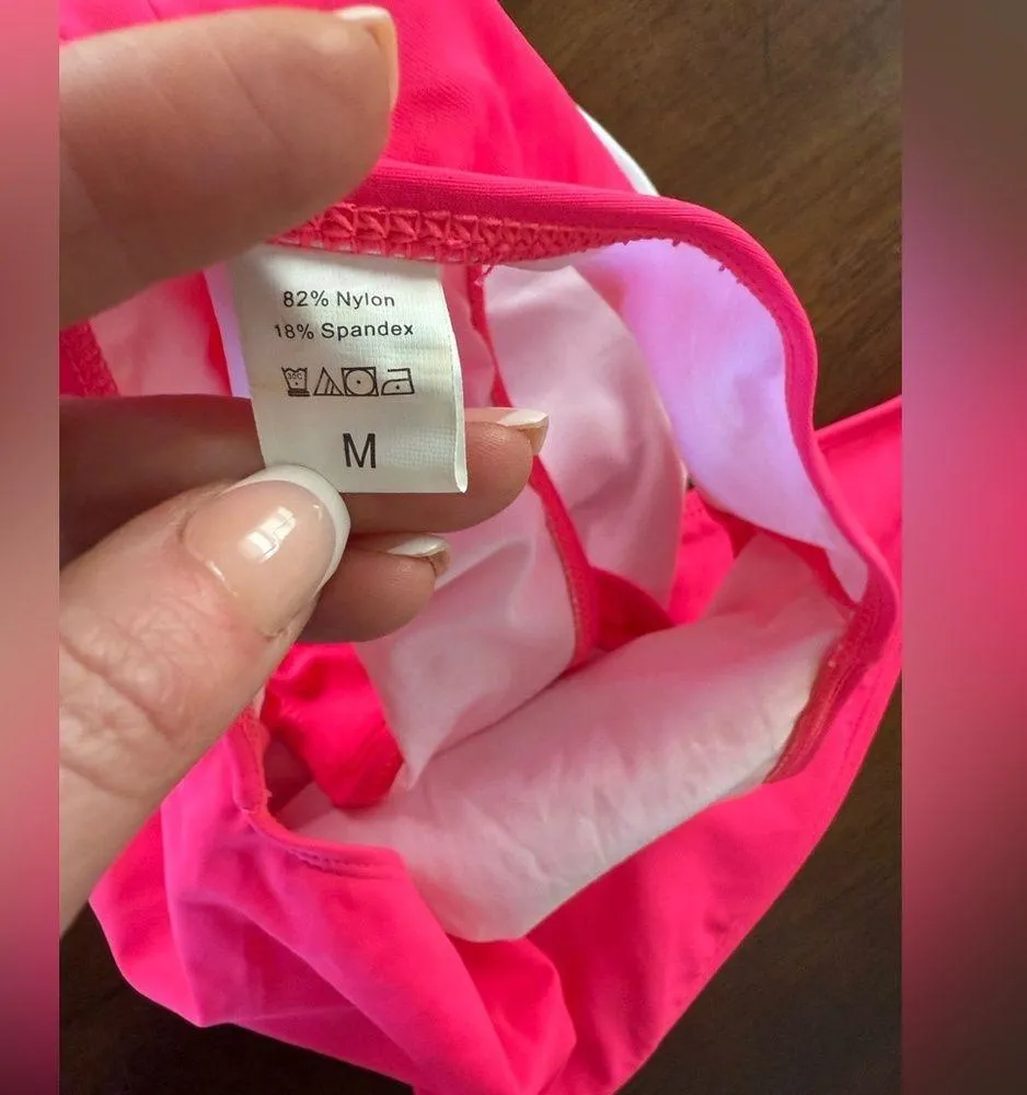 One piece deep plunging V neck swimsuit in hot pink size medium - worn once! - Image 7