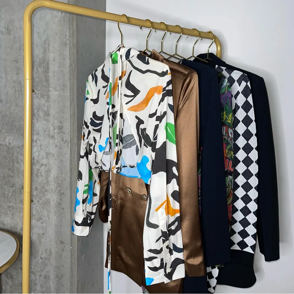 Zara Multicolored Abstract Cropped Button Up Front Open Back Lace Up Shirt - Image 8