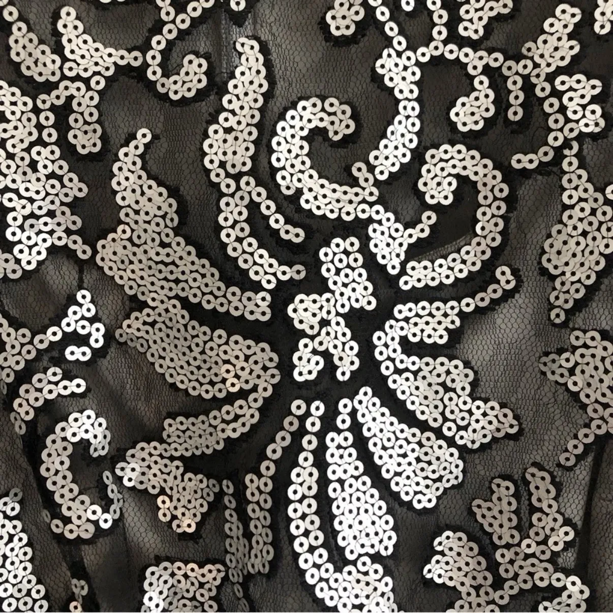 NWT Tashida Shoji Silver Sequin Black Lace Cocktail Dress Size 8 Wedding Event - Image 6