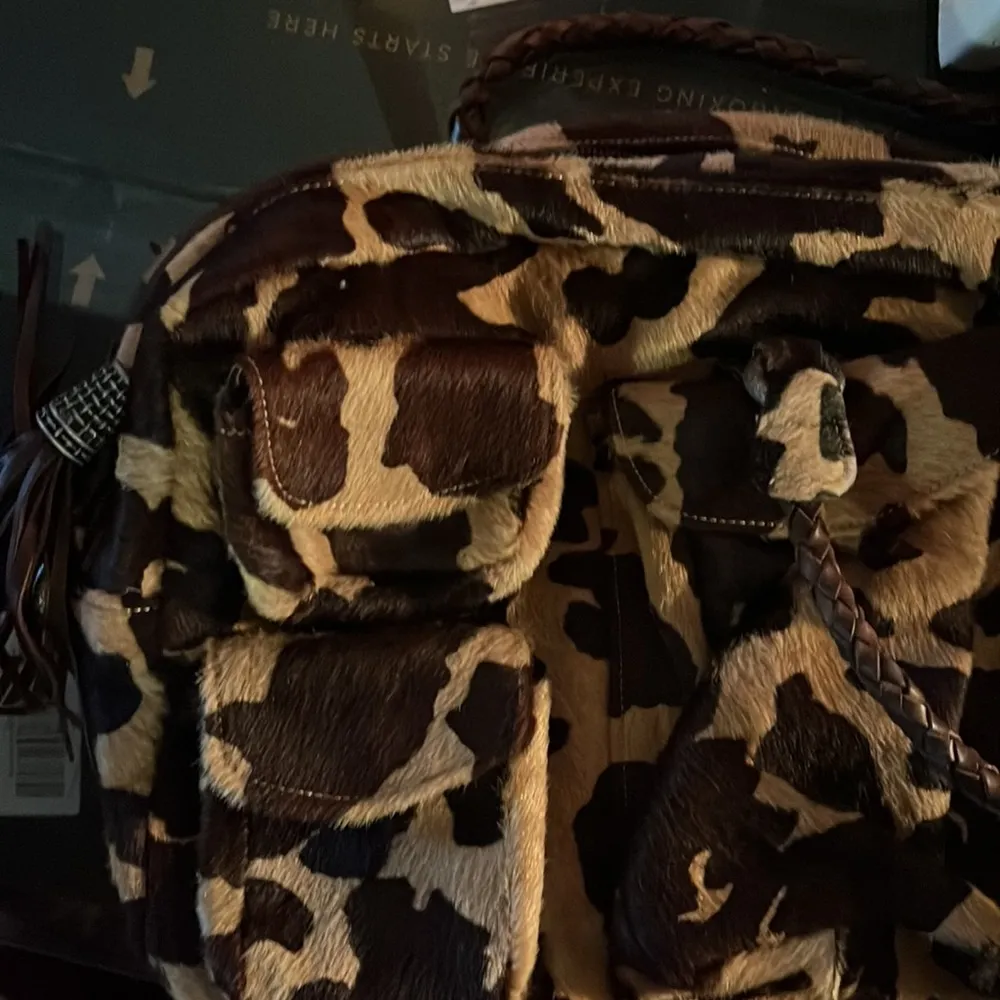 Custom made cowhide duffle bag/music case. Like new. Braided leather han… - Image 9