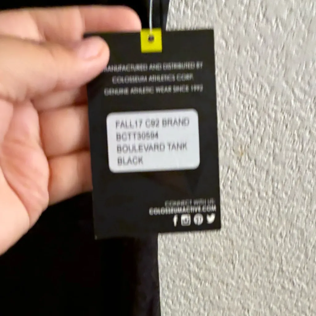 🆕Colosseum Women's Black Muscle Tee S🆕 - Image 9