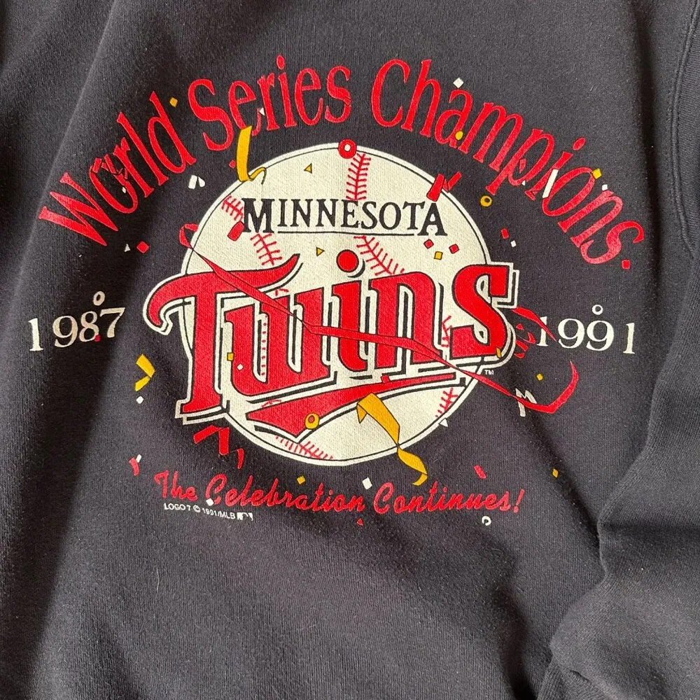 Vintage Minnesota Twins World Series Championship Sweatshirt Sz S/M - Image 2