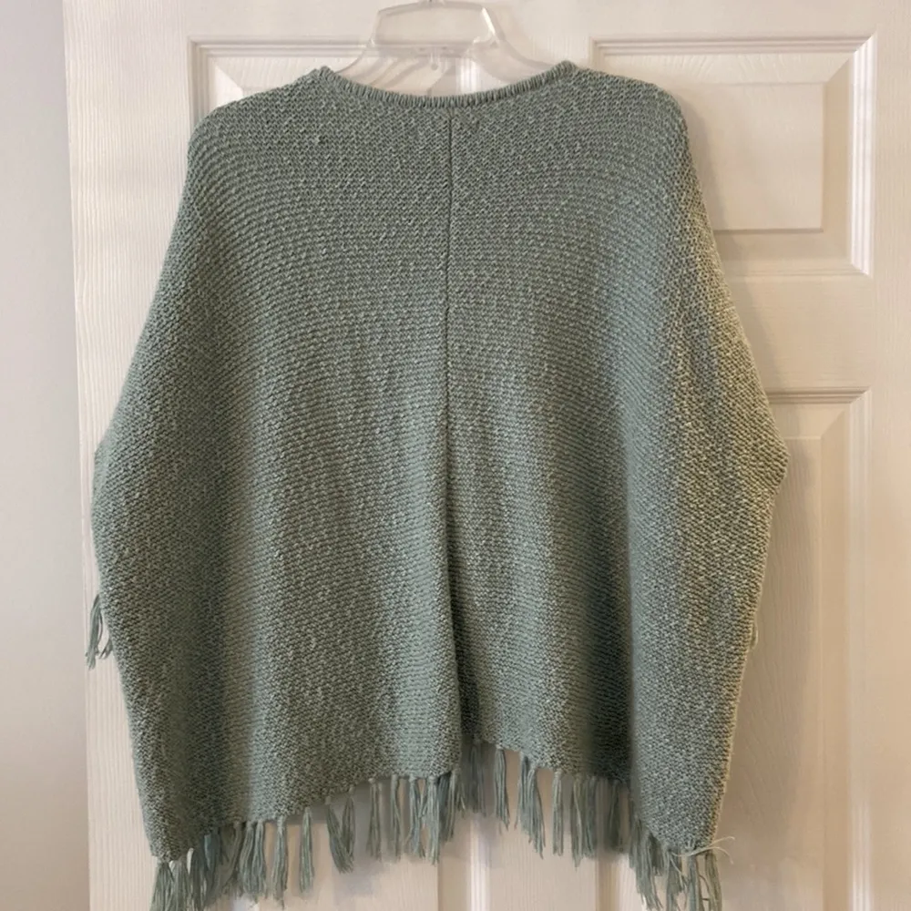 World Market Sweater size S length 21” bust 56” color green - Image 4
